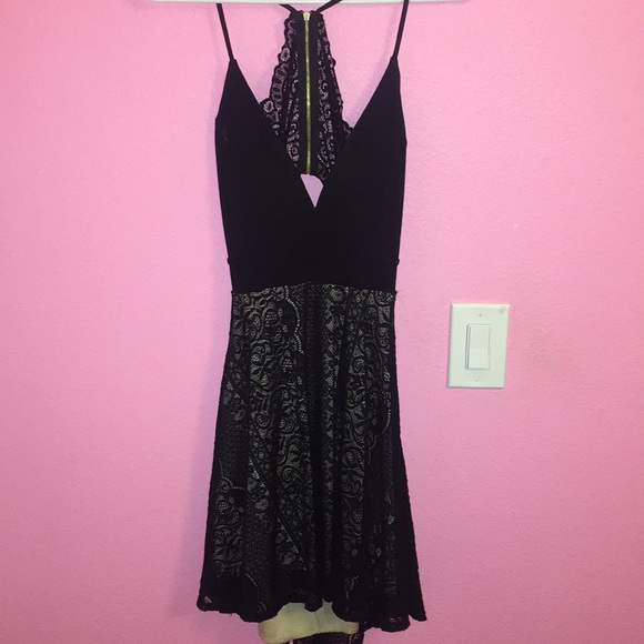 Black Windsor dress - Picture 1 of 4